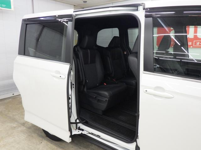 TOYOTA NOAH HYBRID S-Z