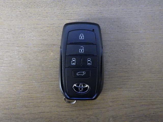 TOYOTA NOAH HYBRID S-Z