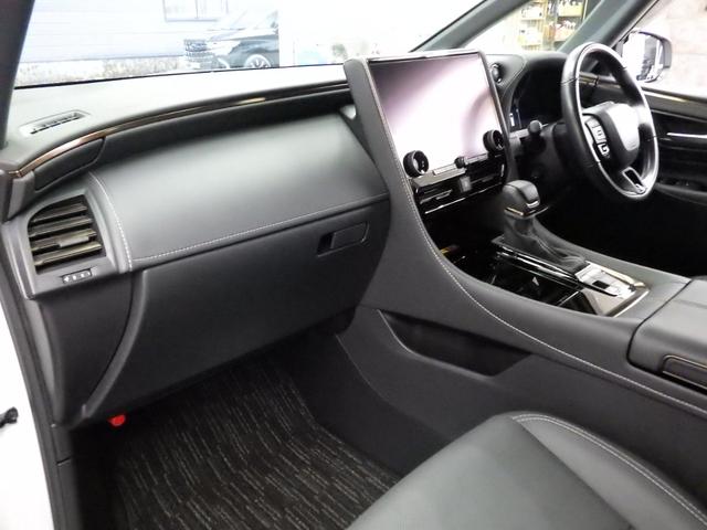 TOYOTA ALPHARD HYBRID Z