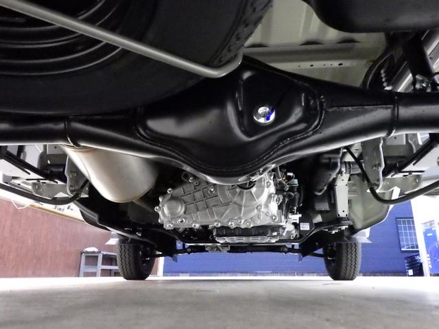 スーパーキャリイ Xリミテッド 4WD 4AT スズキセーフティサポート キーレスエントリー LEDヘッドライト ハロゲンフォグ アイドリングストップ リヤゲートチェーン 荷台作業灯 ブラックFグリル Rソナー 届出済未使用車(20枚目)