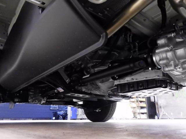 スーパーキャリイ Xリミテッド 4WD 4AT スズキセーフティサポート キーレスエントリー LEDヘッドライト ハロゲンフォグ アイドリングストップ リヤゲートチェーン 荷台作業灯 ブラックFグリル Rソナー 届出済未使用車(22枚目)