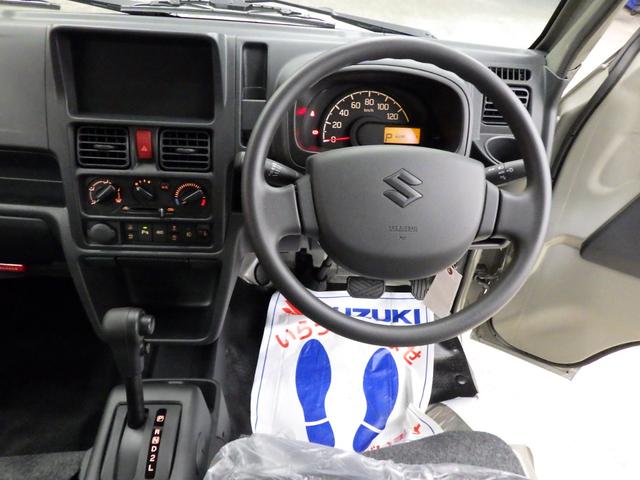 スーパーキャリイ Xリミテッド 4WD 4AT スズキセーフティサポート キーレスエントリー LEDヘッドライト ハロゲンフォグ アイドリングストップ リヤゲートチェーン 荷台作業灯 ブラックFグリル Rソナー 届出済未使用車(31枚目)