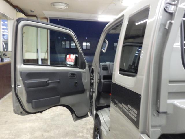 スーパーキャリイ Xリミテッド 4WD 4AT スズキセーフティサポート キーレスエントリー LEDヘッドライト ハロゲンフォグ アイドリングストップ リヤゲートチェーン 荷台作業灯 ブラックFグリル Rソナー 届出済未使用車(51枚目)