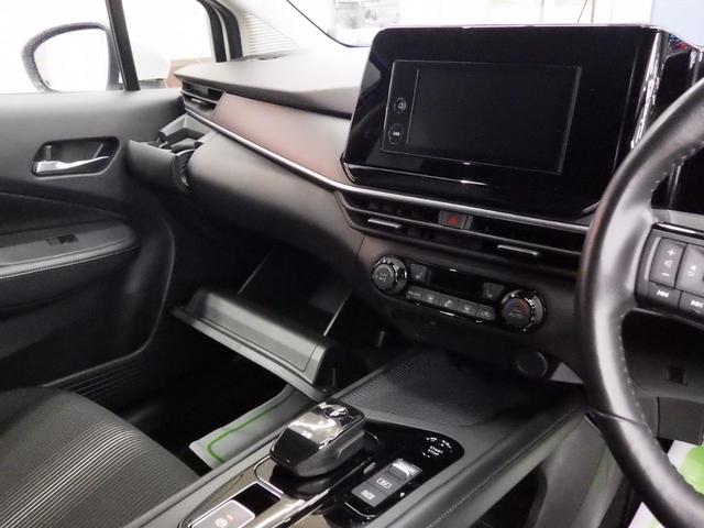 ノート Ｘ　ＦＯＵＲ　エマージェンシーブレーキ　純正ディスプレイオーディオ　ＬＥＤヘッドライト　フロント左右シートヒーター　ステアリングヒーター　クリアランスソナー　スタッドレスタイヤ積込ｉＧ６０　寒冷地仕様　禁煙車（32枚目）