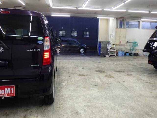 ワゴンR FX 4WD キーレスエントリー ライトレベライザー アイドリングストップ フロント左右シートヒーター ミラーヒーター 純正CDデッキ 社外フロアマット&ドアバイザー 社外14インチアルミホイール 禁煙車(45枚目)