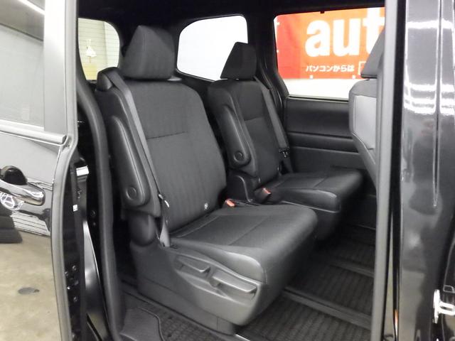 ヴォクシー ハイブリッドS-G 4WD TSS 8インチディスプレイナビ バックカメラ ビルトインETC2.0 ワイパーデアイサー 左側パワスラ LEDヘッドライト 純正16インチAW LEDヘッドライト VSC 寒冷地仕様 禁煙車(16枚目)