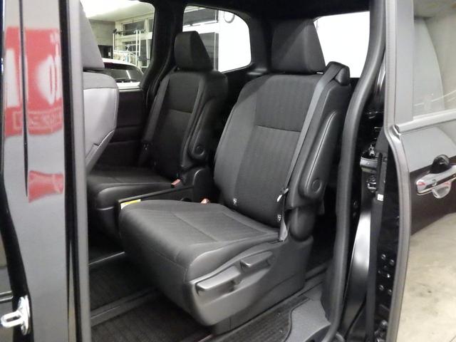 ヴォクシー ハイブリッドS-G 4WD TSS 8インチディスプレイナビ バックカメラ ビルトインETC2.0 ワイパーデアイサー 左側パワスラ LEDヘッドライト 純正16インチAW LEDヘッドライト VSC 寒冷地仕様 禁煙車(18枚目)