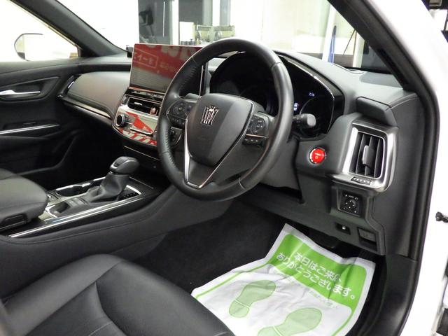 クラウンハイブリッド RSアドバンス Four 4WD サンルーフ 純正ナビフルセグ パノラミックビューモニター ETC2.0 純正オプションフルエアロ デジタルインナーミラー 純正マットバイザー 純正F&室内ドラレコ TSS ワンオーナー 禁煙車(10枚目)