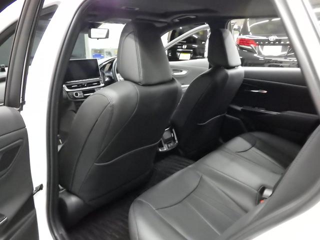 クラウンハイブリッド RSアドバンス Four 4WD サンルーフ 純正ナビフルセグ パノラミックビューモニター ETC2.0 純正オプションフルエアロ デジタルインナーミラー 純正マットバイザー 純正F&室内ドラレコ TSS ワンオーナー 禁煙車(17枚目)