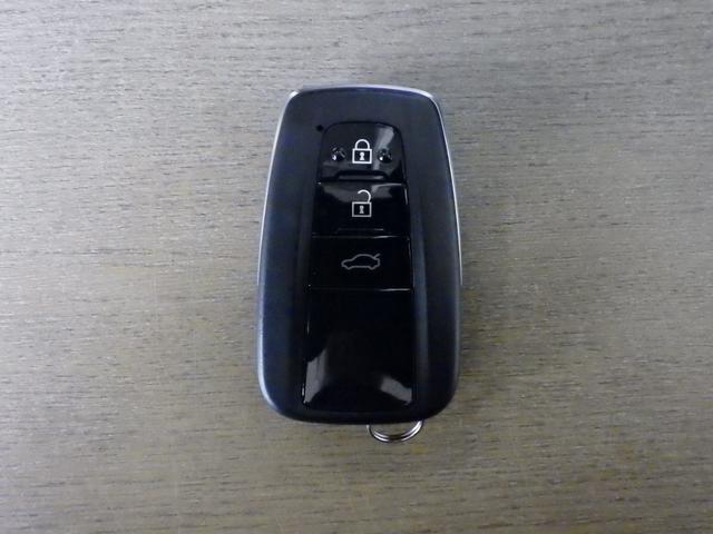 クラウンハイブリッド RSアドバンス Four 4WD サンルーフ 純正ナビフルセグ パノラミックビューモニター ETC2.0 純正オプションフルエアロ デジタルインナーミラー 純正マットバイザー 純正F&室内ドラレコ TSS ワンオーナー 禁煙車(73枚目)