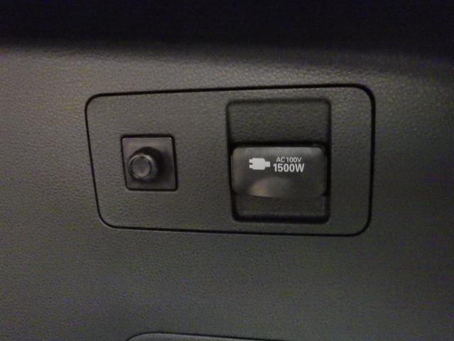 ハリアーハイブリッド Z レザーパッケージ 4WD TSS パノラマルーフ 12.3型JBLプレミアムサウンドナビフルセグ パノラミックビューモニター AC100Vコンセント ITSコネクト ワイパーデアイサー 寒冷地仕様 ワンオーナー 禁煙車(25枚目)