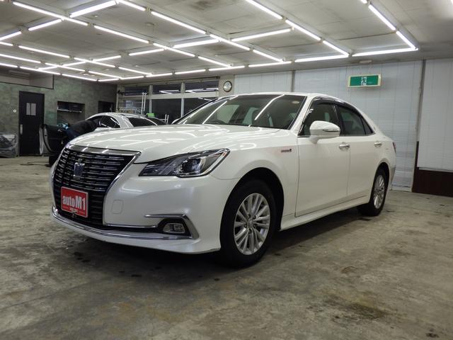 クラウンハイブリッド ロイヤルサルーン Four 4WD 純正ナビフルセグ バックカメラ ビルトインETC オートクルーズ F左右パワーシート&シートヒーター ステアリングヒーター LEDヘッドライト LEDフォグ 寒冷地仕様 ワンオーナー 禁煙車(7枚目)