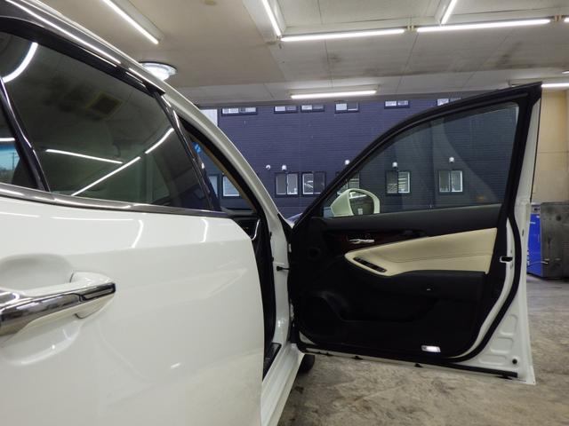 クラウンハイブリッド ロイヤルサルーン Four 4WD 純正ナビフルセグ バックカメラ ビルトインETC オートクルーズ F左右パワーシート&シートヒーター ステアリングヒーター LEDヘッドライト LEDフォグ 寒冷地仕様 ワンオーナー 禁煙車(65枚目)