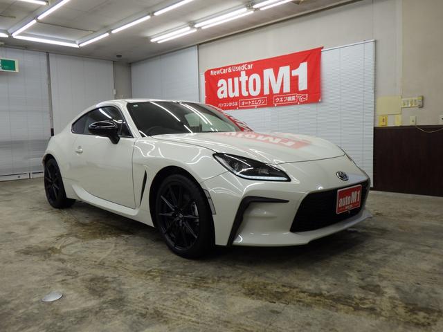 ＧＲ８６ ＲＺ　６ＭＴ　社外９インチナビフルセグ　バックカメラ　ＥＴＣ　前後ドラレコ　レーダークルーズ　ミラーヒーター　純正１８インチＡＷ　ステアリング連動ＬＥＤヘッドライト　Ｒフォグ　Ｒソナー　ワンオーナー　禁煙車（6枚目）