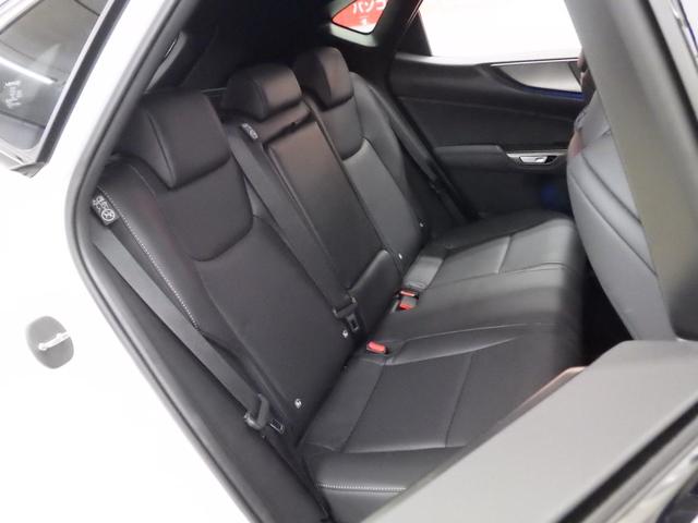 ＮＸ ＮＸ３５０ｈ　Ｆスポーツ　４ＷＤ　レクサスセーフティシステム＋　ＴＲＤフルエアロ　純正ナビフルセグ　パノラミックビューモニター　ビルトインＥＴＣ２．０　デジタルインナーミラー　黒革シート　Ｒパワーゲート　ワンオーナー　禁煙車（16枚目）