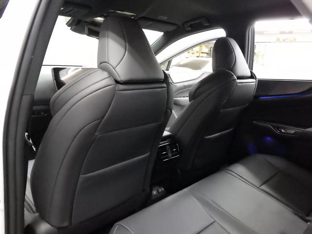 ＮＸ ＮＸ３５０ｈ　Ｆスポーツ　４ＷＤ　レクサスセーフティシステム＋　ＴＲＤフルエアロ　純正ナビフルセグ　パノラミックビューモニター　ビルトインＥＴＣ２．０　デジタルインナーミラー　黒革シート　Ｒパワーゲート　ワンオーナー　禁煙車（17枚目）