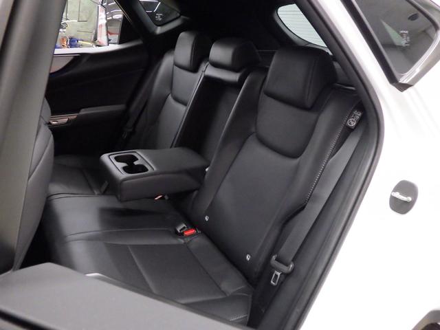 ＮＸ ＮＸ３５０ｈ　Ｆスポーツ　４ＷＤ　レクサスセーフティシステム＋　ＴＲＤフルエアロ　純正ナビフルセグ　パノラミックビューモニター　ビルトインＥＴＣ２．０　デジタルインナーミラー　黒革シート　Ｒパワーゲート　ワンオーナー　禁煙車（18枚目）