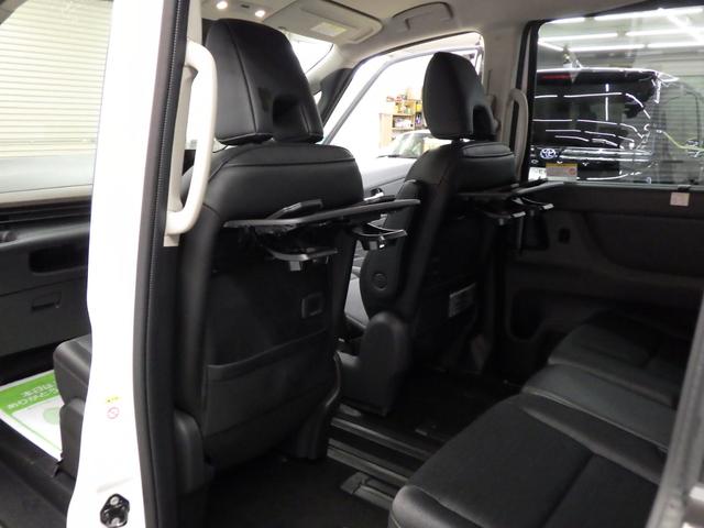 セレナ ハイウェイスターV 4WD 12.3型日産コネクトナビフルセグ アラウンドビューモニター ビルトインETC2.0 ナビリンク機能付プロパイロット ワイヤレス充電 LEDヘッドライト 寒冷地仕様 ワンオーナー 禁煙車(17枚目)
