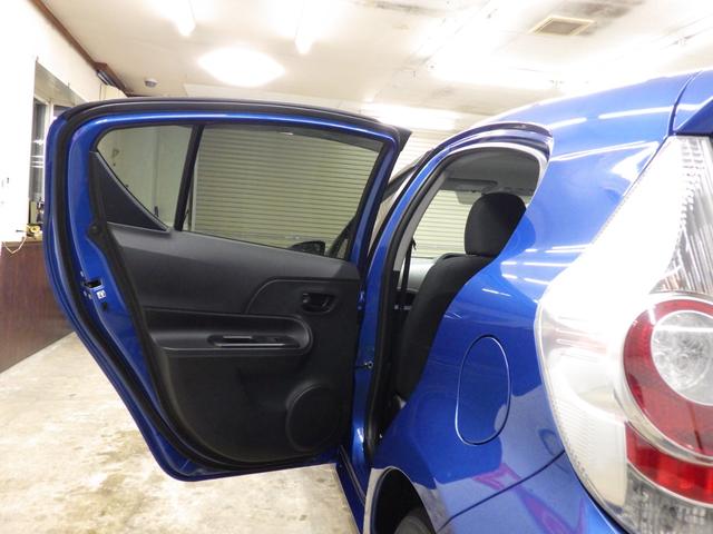 アクア Ｓ　初売車　２０２６年１月２日午前９時販売開始　店頭販売及び秋田県内在住のお客様のみの販売です　純正ＳＤナビＴＶ　Ｂｌｕｅｔｏｏｔｈ接続　バックカメラ　ＥＴＣ　ライトレベライザー　スマートキー２個（69枚目）