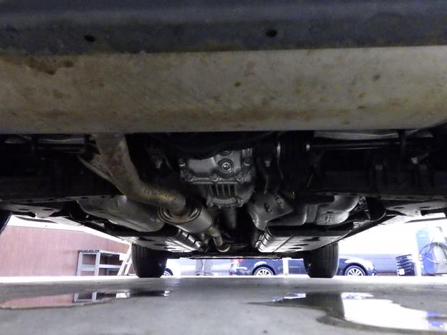 エクストレイル ２０Ｘｉ　ハイブリッド　４ＷＤ　エマージェンシーブレーキ　純正１０インチＳＤナビフルセグ　アラウンドビューモニター　ＥＴＣ　プロパイロット　純正１７インチＡＷ　スタッドレスＡＷセット付属　ＶＤＣ　寒冷地仕様　１オーナー禁煙車（29枚目）