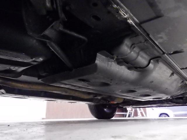 エクストレイル ２０Ｘｉ　ハイブリッド　４ＷＤ　エマージェンシーブレーキ　純正１０インチＳＤナビフルセグ　アラウンドビューモニター　ＥＴＣ　プロパイロット　純正１７インチＡＷ　スタッドレスＡＷセット付属　ＶＤＣ　寒冷地仕様　１オーナー禁煙車（30枚目）