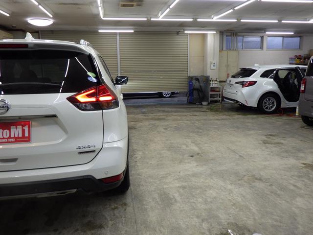 エクストレイル ２０Ｘｉ　ハイブリッド　４ＷＤ　エマージェンシーブレーキ　純正１０インチＳＤナビフルセグ　アラウンドビューモニター　ＥＴＣ　プロパイロット　純正１７インチＡＷ　スタッドレスＡＷセット付属　ＶＤＣ　寒冷地仕様　１オーナー禁煙車（58枚目）