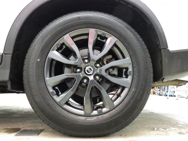 エクストレイル ２０Ｘｉ　ハイブリッド　４ＷＤ　エマージェンシーブレーキ　純正１０インチＳＤナビフルセグ　アラウンドビューモニター　ＥＴＣ　プロパイロット　純正１７インチＡＷ　スタッドレスＡＷセット付属　ＶＤＣ　寒冷地仕様　１オーナー禁煙車（70枚目）