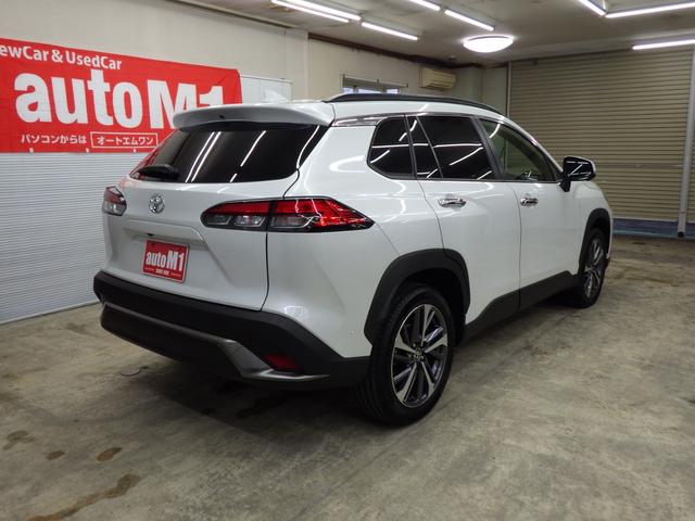 カローラクロス ハイブリッド　Ｚ　４ＷＤ　ＴＳＳ　パノラマルーフ　１０．５型ディスプレイナビフルセグ　パノラミックビューモニター　ビルトインＥＴＣ２．０　純正前後ドラレコ　Ｒパワーゲート　おくだけ充電　寒冷地仕様　ワンオーナー　禁煙車（8枚目）