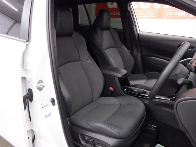 カローラクロス ハイブリッド　Ｚ　４ＷＤ　ＴＳＳ　パノラマルーフ　１０．５型ディスプレイナビフルセグ　パノラミックビューモニター　ビルトインＥＴＣ２．０　純正前後ドラレコ　Ｒパワーゲート　おくだけ充電　寒冷地仕様　ワンオーナー　禁煙車（11枚目）