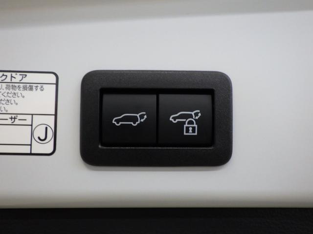 カローラクロス ハイブリッド　Ｚ　４ＷＤ　ＴＳＳ　パノラマルーフ　１０．５型ディスプレイナビフルセグ　パノラミックビューモニター　ビルトインＥＴＣ２．０　純正前後ドラレコ　Ｒパワーゲート　おくだけ充電　寒冷地仕様　ワンオーナー　禁煙車（26枚目）