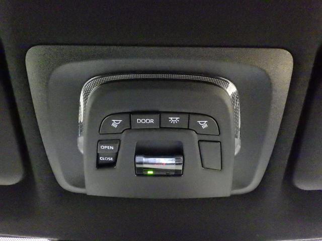 カローラクロス ハイブリッド　Ｚ　４ＷＤ　ＴＳＳ　パノラマルーフ　１０．５型ディスプレイナビフルセグ　パノラミックビューモニター　ビルトインＥＴＣ２．０　純正前後ドラレコ　Ｒパワーゲート　おくだけ充電　寒冷地仕様　ワンオーナー　禁煙車（43枚目）