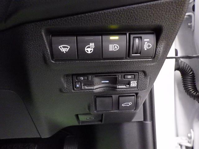 カローラクロス ハイブリッド　Ｚ　４ＷＤ　ＴＳＳ　パノラマルーフ　１０．５型ディスプレイナビフルセグ　パノラミックビューモニター　ビルトインＥＴＣ２．０　純正前後ドラレコ　Ｒパワーゲート　おくだけ充電　寒冷地仕様　ワンオーナー　禁煙車（52枚目）