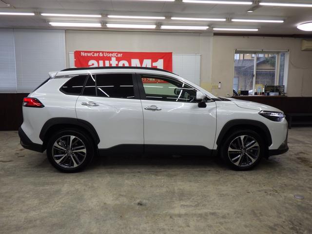 カローラクロス ハイブリッド　Ｚ　４ＷＤ　ＴＳＳ　パノラマルーフ　１０．５型ディスプレイナビフルセグ　パノラミックビューモニター　ビルトインＥＴＣ２．０　純正前後ドラレコ　Ｒパワーゲート　おくだけ充電　寒冷地仕様　ワンオーナー　禁煙車（66枚目）