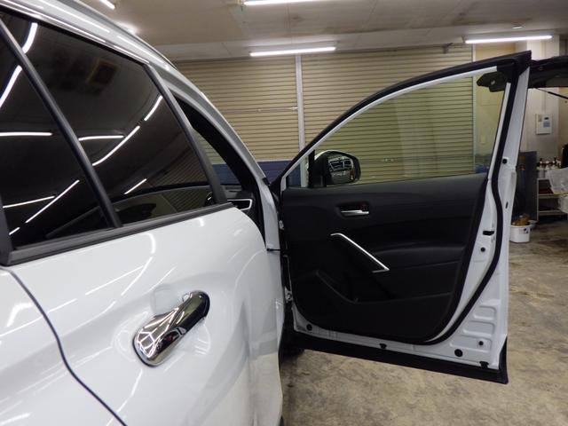 カローラクロス ハイブリッド　Ｚ　４ＷＤ　ＴＳＳ　パノラマルーフ　１０．５型ディスプレイナビフルセグ　パノラミックビューモニター　ビルトインＥＴＣ２．０　純正前後ドラレコ　Ｒパワーゲート　おくだけ充電　寒冷地仕様　ワンオーナー　禁煙車（71枚目）