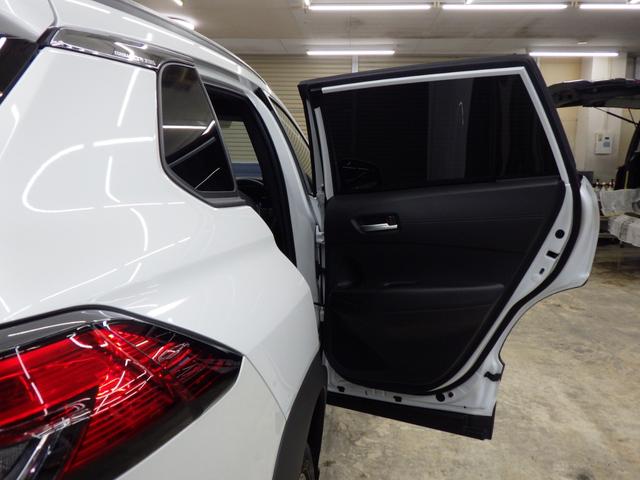 カローラクロス ハイブリッド　Ｚ　４ＷＤ　ＴＳＳ　パノラマルーフ　１０．５型ディスプレイナビフルセグ　パノラミックビューモニター　ビルトインＥＴＣ２．０　純正前後ドラレコ　Ｒパワーゲート　おくだけ充電　寒冷地仕様　ワンオーナー　禁煙車（72枚目）