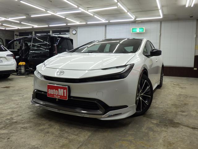 プリウス Ｚ　パノラマルーフ　モデリスタエアロエレガントアイススタイル　１２．３型ディスプレイナビフルセグ　パノラミックビューモニター　ビルトインＥＴＣ２．０　ワイヤレス充電　ＢＳＭ　Ｆマット　寒冷地仕様　禁煙車（5枚目）