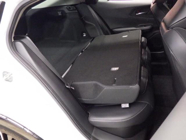 プリウス Ｚ　パノラマルーフ　モデリスタエアロエレガントアイススタイル　１２．３型ディスプレイナビフルセグ　パノラミックビューモニター　ビルトインＥＴＣ２．０　ワイヤレス充電　ＢＳＭ　Ｆマット　寒冷地仕様　禁煙車（19枚目）