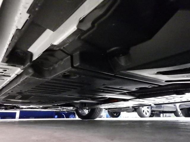 プリウス Ｚ　パノラマルーフ　モデリスタエアロエレガントアイススタイル　１２．３型ディスプレイナビフルセグ　パノラミックビューモニター　ビルトインＥＴＣ２．０　ワイヤレス充電　ＢＳＭ　Ｆマット　寒冷地仕様　禁煙車（31枚目）