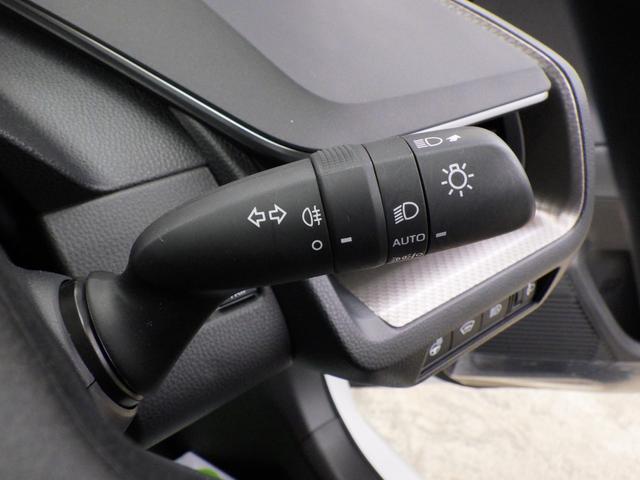 プリウス Ｚ　パノラマルーフ　モデリスタエアロエレガントアイススタイル　１２．３型ディスプレイナビフルセグ　パノラミックビューモニター　ビルトインＥＴＣ２．０　ワイヤレス充電　ＢＳＭ　Ｆマット　寒冷地仕様　禁煙車（51枚目）