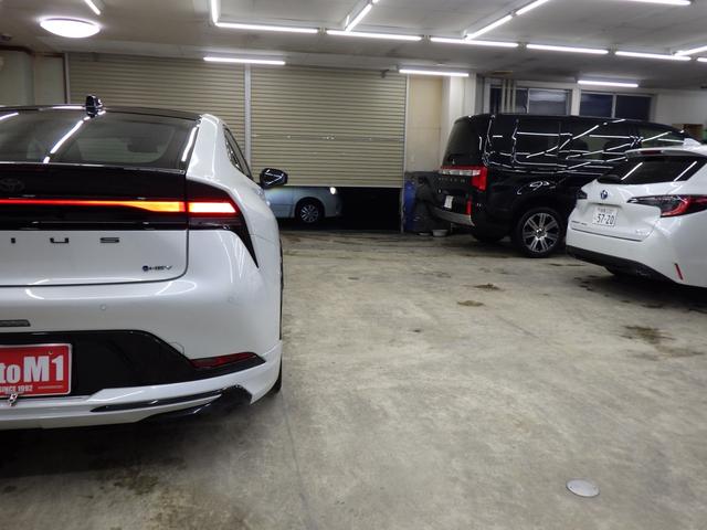 プリウス Ｚ　パノラマルーフ　モデリスタエアロエレガントアイススタイル　１２．３型ディスプレイナビフルセグ　パノラミックビューモニター　ビルトインＥＴＣ２．０　ワイヤレス充電　ＢＳＭ　Ｆマット　寒冷地仕様　禁煙車（59枚目）