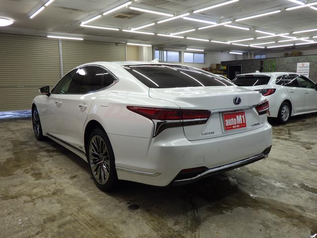 LS LS500h Iパッケージ 4WD サンルーフ 純正ナビフルセグ パノラミックビューモニター キャメル革シート オプション20インチAW スタッドレス純正19インチAWセット付属 Rパワーゲート 寒冷地仕様 ワンオーナー 禁煙車(9枚目)