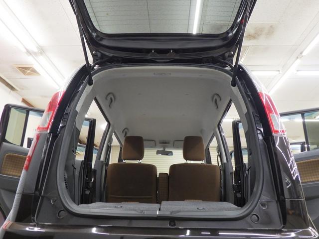 ���X�ł͐�C�̃��J�j�b�N����؂Ȃ��q�l�̂��Ԃ�����䒚�J�ɐ����������܂��B���ДF�؍H��ɂă��t�g�A�b�v�������܂ŃL�b�`�������������܂��B