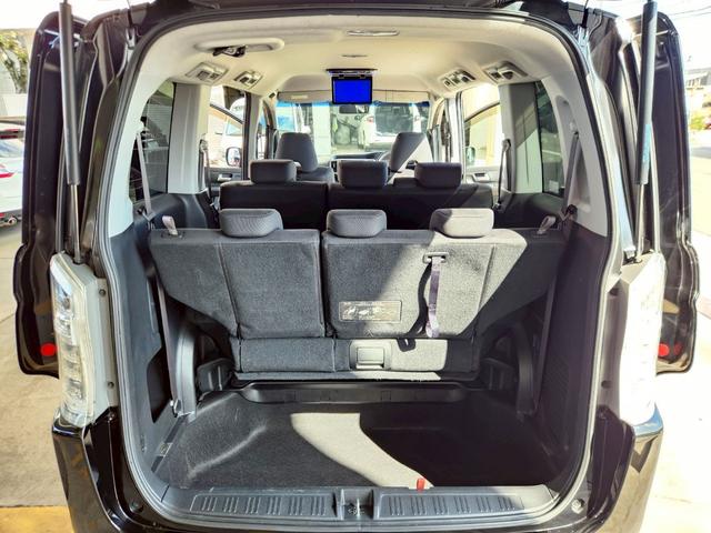 ステップワゴンスパーダ Ｚ　４ＷＤ　ＨＤＭＩ対応ＳＤナビＴＶ　後席モニター　バックカメラ　両側電動ドア　パドルシフト　横滑り防止　ＨＩＤヘッドライト　スマートキー　ステアリングリモコン　ＥＴＣ　アイドリングストップ　純正１６ＡＷ（21枚目）