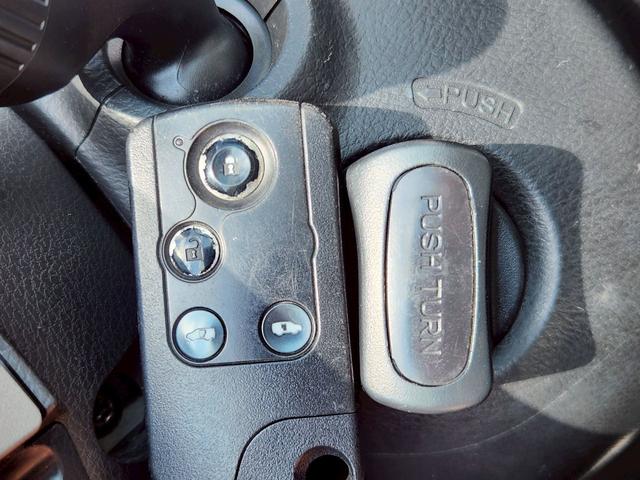 ステップワゴンスパーダ Ｚ　４ＷＤ　ＨＤＭＩ対応ＳＤナビＴＶ　後席モニター　バックカメラ　両側電動ドア　パドルシフト　横滑り防止　ＨＩＤヘッドライト　スマートキー　ステアリングリモコン　ＥＴＣ　アイドリングストップ　純正１６ＡＷ（23枚目）