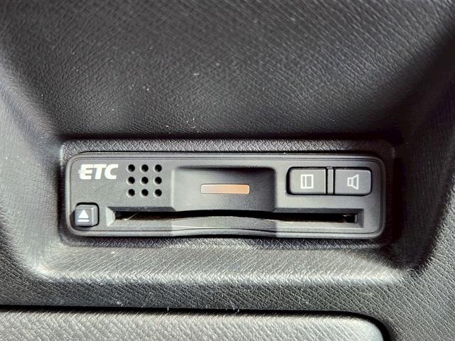 ステップワゴンスパーダ Ｚ　４ＷＤ　ＨＤＭＩ対応ＳＤナビＴＶ　後席モニター　バックカメラ　両側電動ドア　パドルシフト　横滑り防止　ＨＩＤヘッドライト　スマートキー　ステアリングリモコン　ＥＴＣ　アイドリングストップ　純正１６ＡＷ（26枚目）