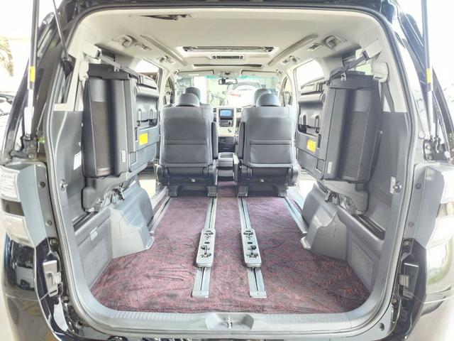 ヴェルファイア ２．４Ｚ　ゴールデンアイズ　後期　サンルーフ　Ｂｌｕｅｔｏｏｔｈ対応ＳＤナビＴＶ　後席モニター　バックカメラ　両側電動ドア＆電動バックドア　ハーフレザーシート　クルーズコントロール　前後クリアランスソナー　ＥＴＣ　純正１８ＡＷ（22枚目）