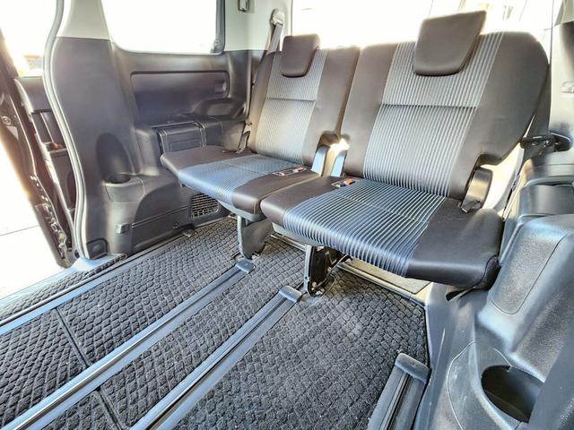 ヴォクシー ZS 煌 4WD Bluetooth対応9インチSDナビTV 後席モニター バックカメラ 両側電動ドア 衝突軽減ブレーキ レーンキープ LEDヘッドライト&オートハイビーム ステアリングリモコン 純正16AW(14枚目)