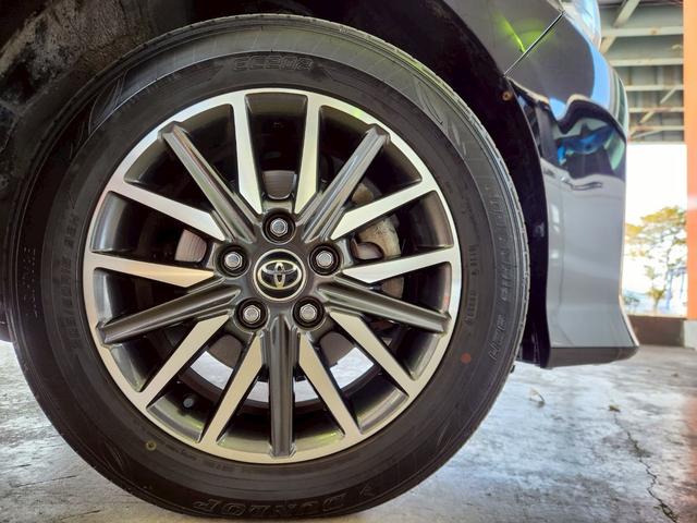 ヴォクシー ZS 煌 4WD Bluetooth対応9インチSDナビTV 後席モニター バックカメラ 両側電動ドア 衝突軽減ブレーキ レーンキープ LEDヘッドライト&オートハイビーム ステアリングリモコン 純正16AW(20枚目)