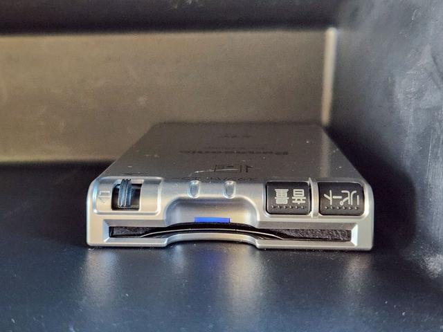 ヴォクシー ZS 煌 4WD Bluetooth対応9インチSDナビTV 後席モニター バックカメラ 両側電動ドア 衝突軽減ブレーキ レーンキープ LEDヘッドライト&オートハイビーム ステアリングリモコン 純正16AW(26枚目)