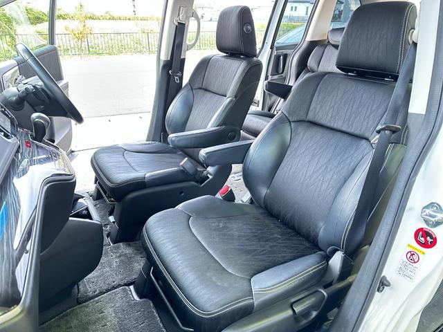 オデッセイ アブソルート 純正インターナビ 後席モニター バックカメラ 両側電動ドア TEIN車高調 AME19インチAW 衝突軽減ブレーキ クルーズコントロール パドルシフト ハーフレザーシート LEDヘッドライト ETC(11枚目)